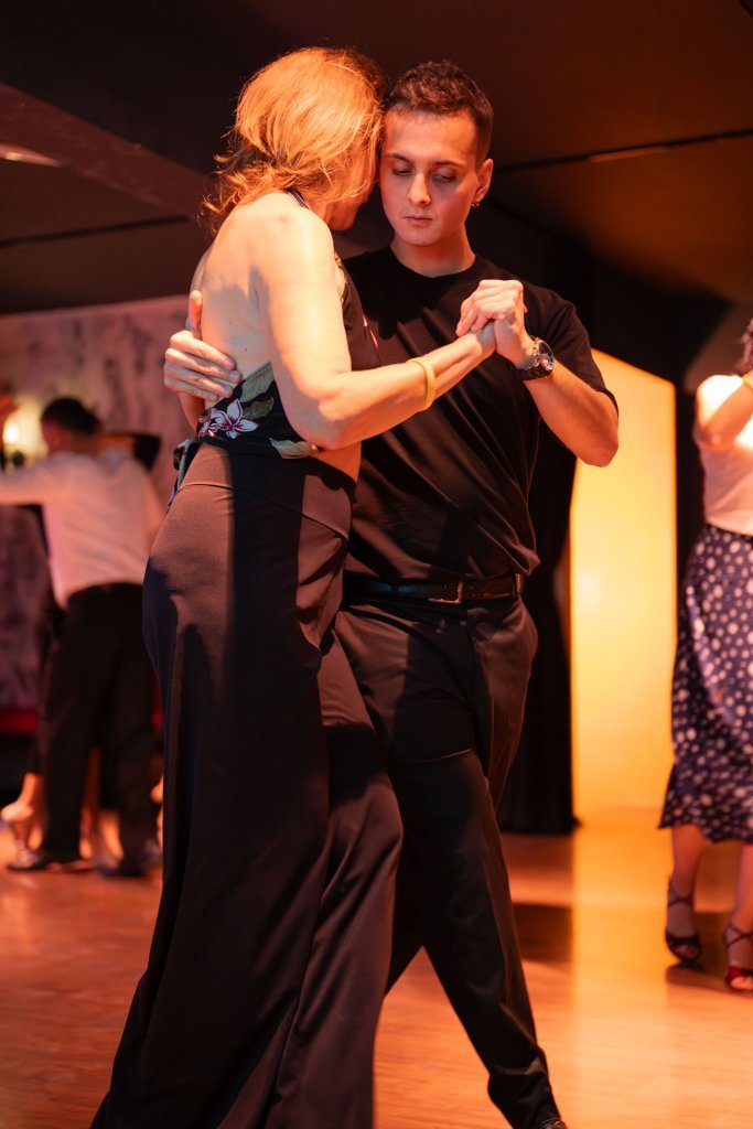 Los Amigos Tango Maraton