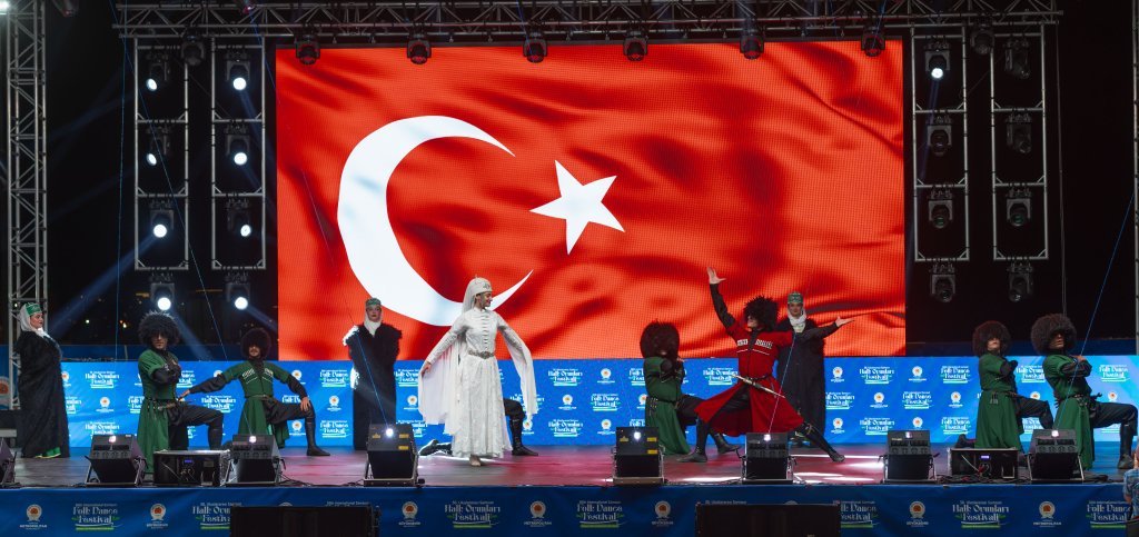 Azamad Halk Oyunları Festivali