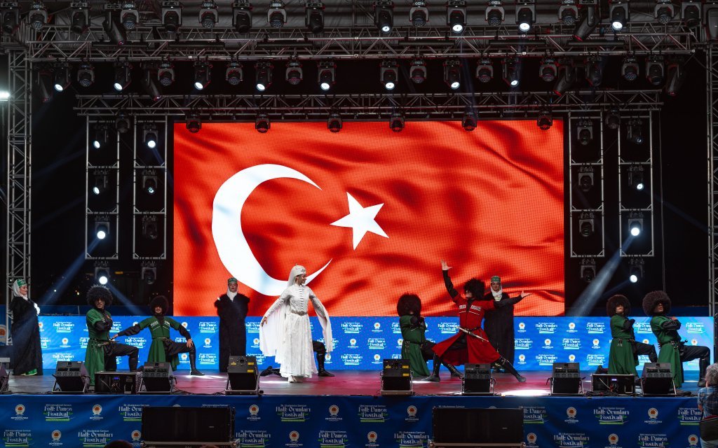 Azamad Halk Oyunları Festivali