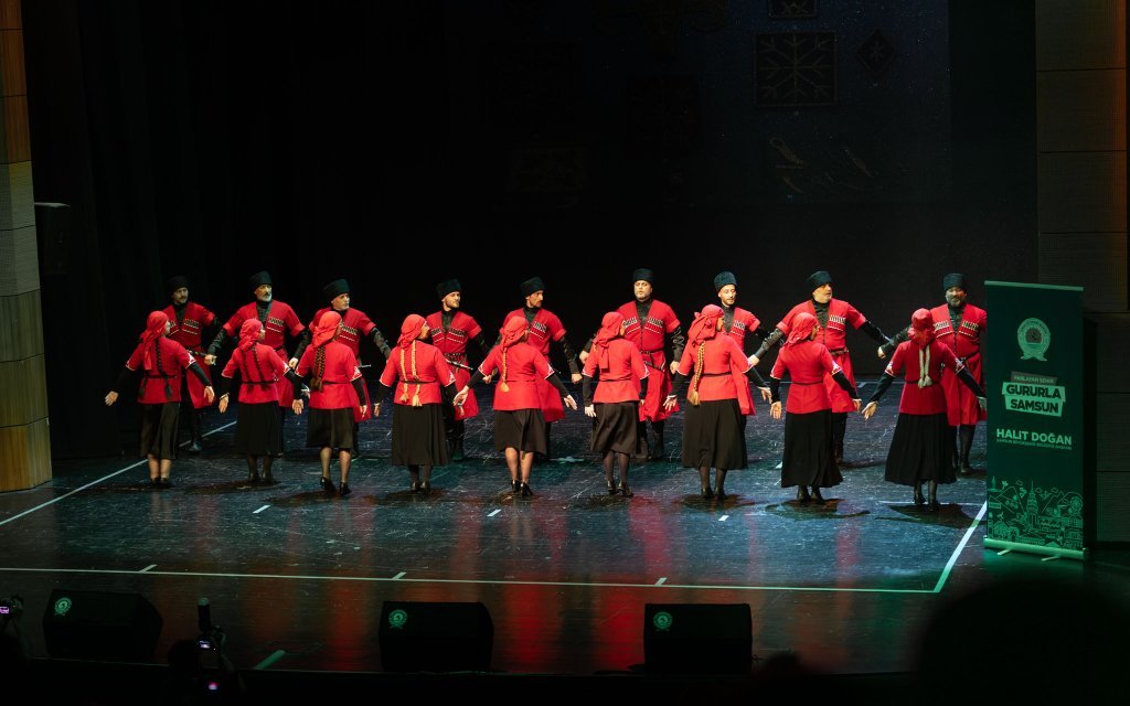 Azamad Kafkas Halk Dansları Yıl Sonu Gösterisi