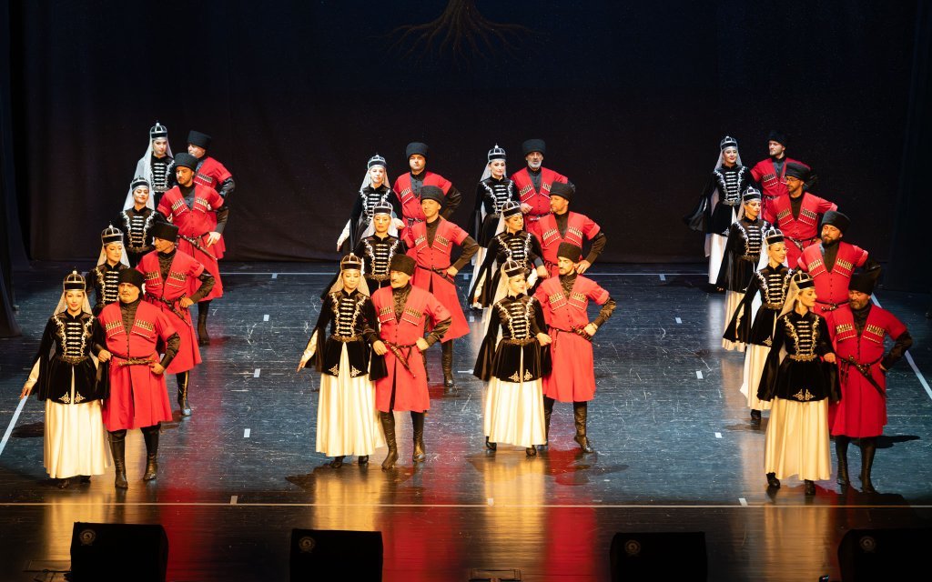 Azamad Kafkas Halk Dansları Yıl Sonu Gösterisi