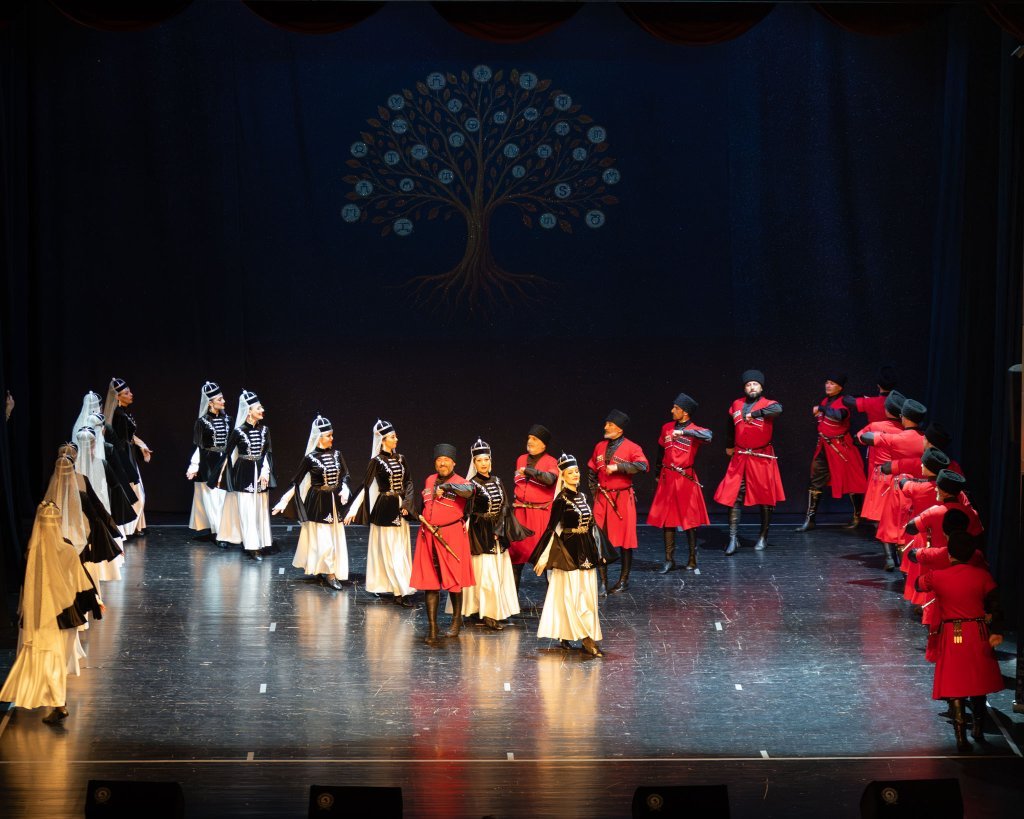 Azamad Kafkas Halk Dansları Yıl Sonu Gösterisi