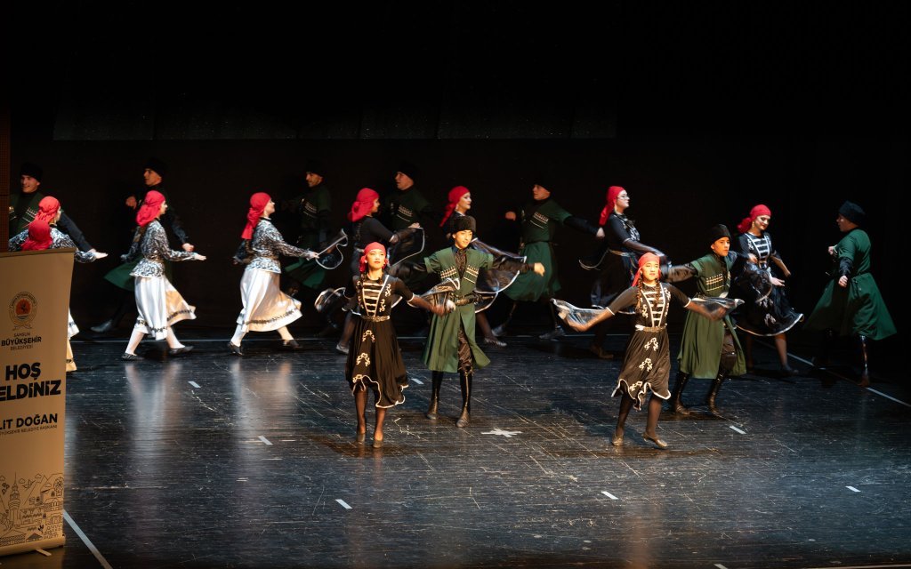Azamad Kafkas Halk Dansları Yıl Sonu Gösterisi