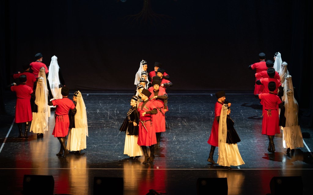 Azamad Kafkas Halk Dansları Yıl Sonu Gösterisi