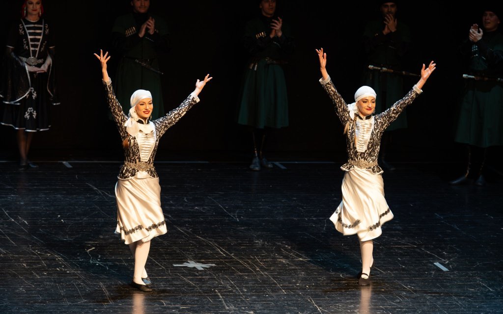 Azamad Kafkas Halk Dansları Yıl Sonu Gösterisi