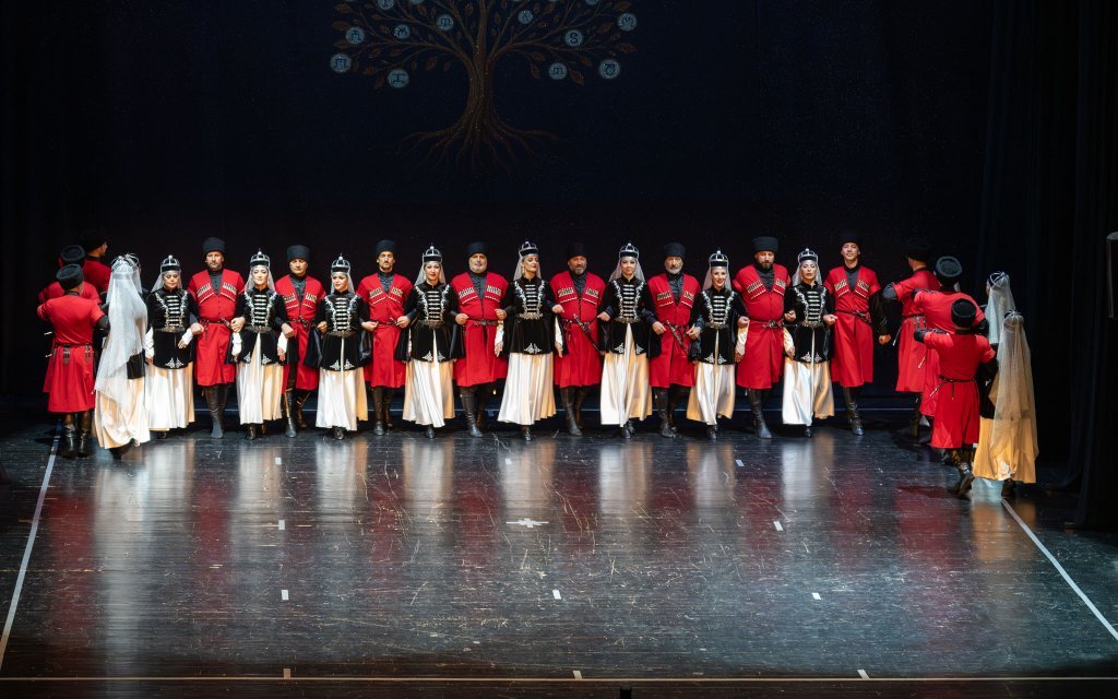 Azamad Kafkas Halk Dansları Yıl Sonu Gösterisi