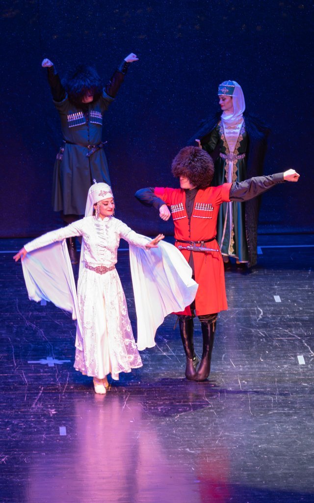 Azamad Kafkas Halk Dansları Yıl Sonu Gösterisi