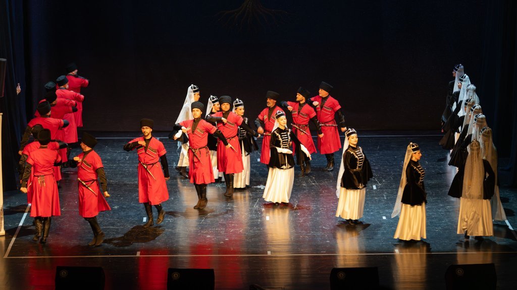 Azamad Kafkas Halk Dansları Yıl Sonu Gösterisi
