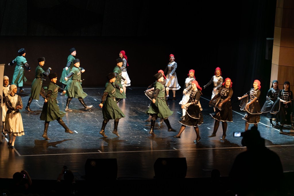 Azamad Kafkas Halk Dansları Yıl Sonu Gösterisi