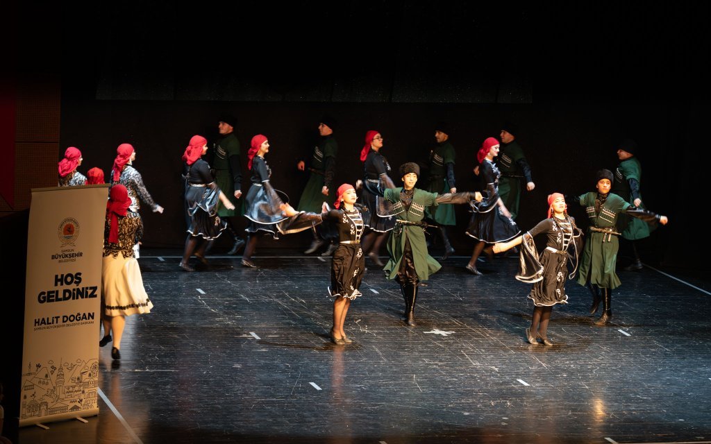 Azamad Kafkas Halk Dansları Yıl Sonu Gösterisi